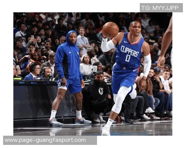 夏季训练不放松麦克丹尼尔斯运球节奏感十足轻松命中撤步三分球