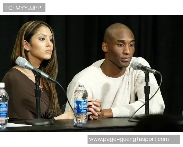 科比亲穿24号球衣拍出889万美元创纪录06年仅售10000美元