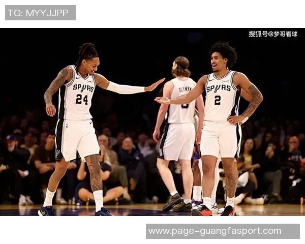 马刺新星哈珀首秀精彩表现半场高效9分2助正负值22引期待 马刺新星哈珀首秀精彩表现半场高效9分2助正负值22引期待