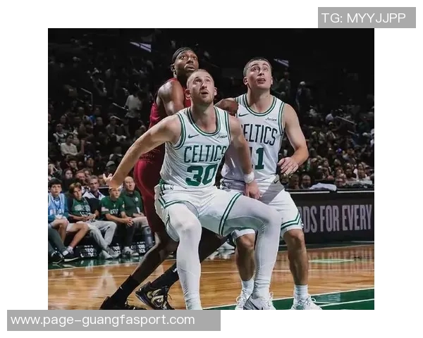 怀特三分表现出色助力球队胜利西蒙斯贡献巨大成关键球员