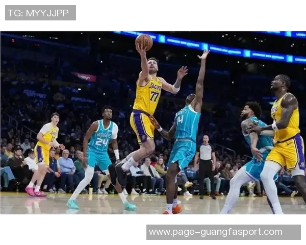 黄蜂队一月表现出色净效率与进攻效率双双领跑联盟战胜雷霆马刺掘金